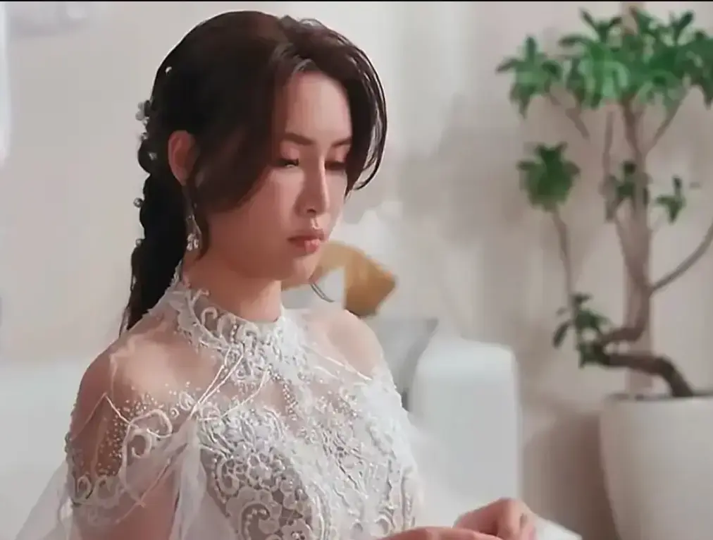 《苏畅-小凤新婚》完整未删减版-艾熙倾情演绎怀旧台味风情-4K高清无码夸克网盘免费下载-苏畅-小凤新婚蓝光典藏版在线观看