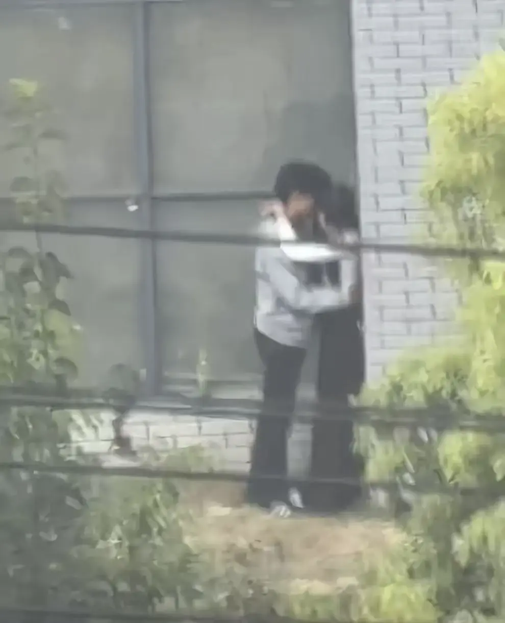《蚌埠职教园情侣野外视频》事件后续-高清资源完整版免费看-蚌埠职教园情侣野外视频全网热议